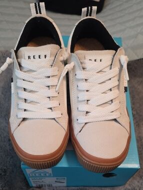 Reef Lay Day Dawn White Grey Gum Size 9